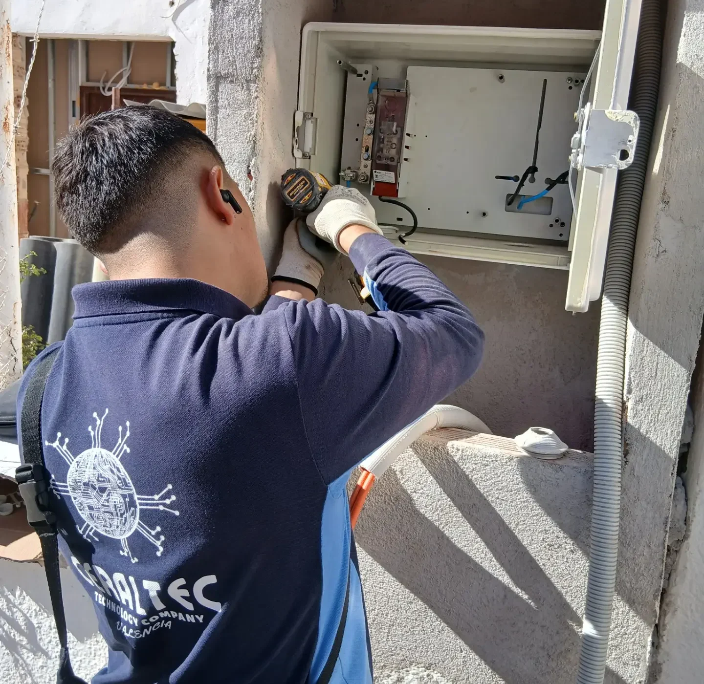 b8b625d0 37f2 48bd 99a5 88bdeee7cd8f